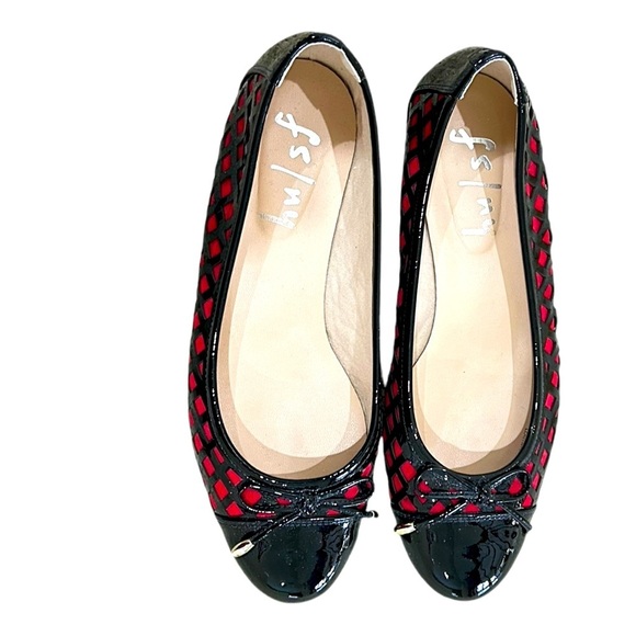 Fs/ny red & black patent laser cut round toe ballet flat shoes size 8 - Picture 4 of 9